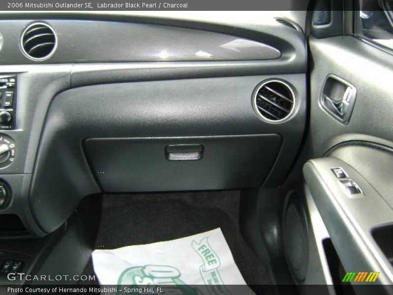 Labrador Black Pearl / Charcoal 2006 Mitsubishi Outlander SE