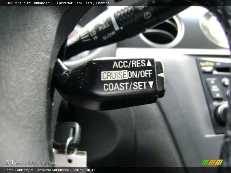 Labrador Black Pearl / Charcoal 2006 Mitsubishi Outlander SE