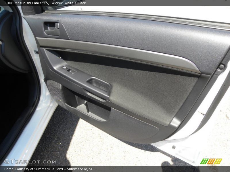 Wicked White / Black 2008 Mitsubishi Lancer ES