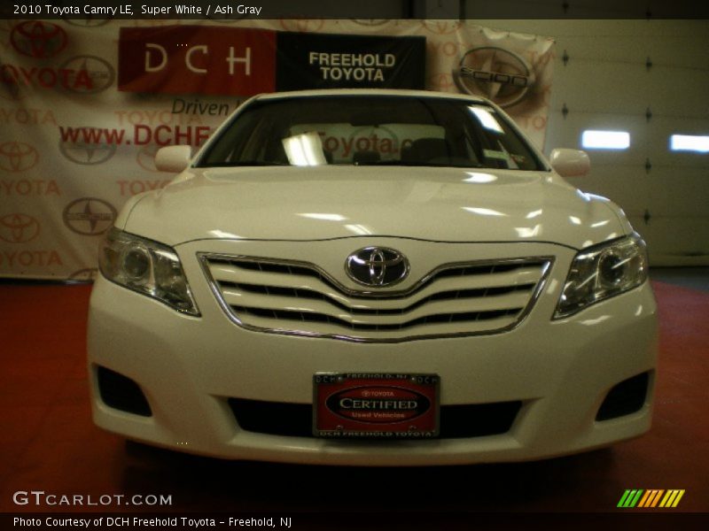 Super White / Ash Gray 2010 Toyota Camry LE