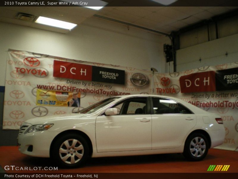 Super White / Ash Gray 2010 Toyota Camry LE
