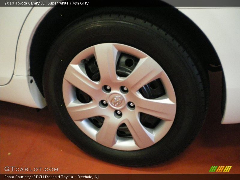 Super White / Ash Gray 2010 Toyota Camry LE