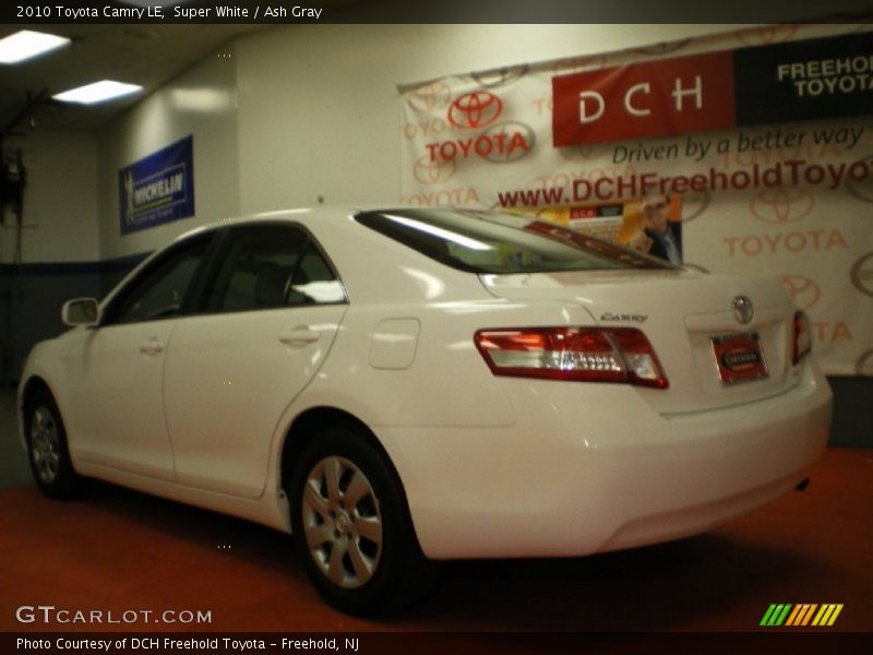 Super White / Ash Gray 2010 Toyota Camry LE