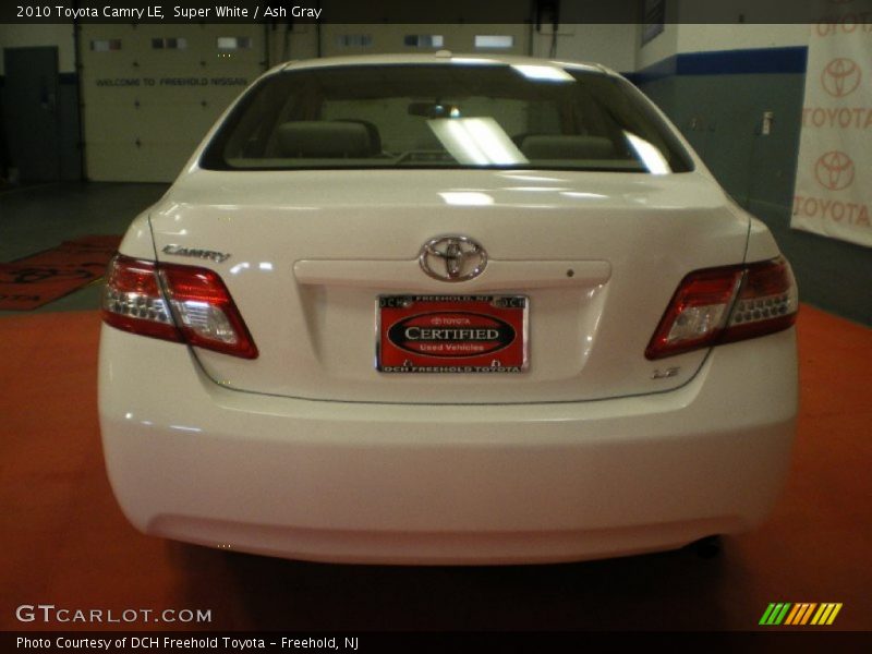 Super White / Ash Gray 2010 Toyota Camry LE