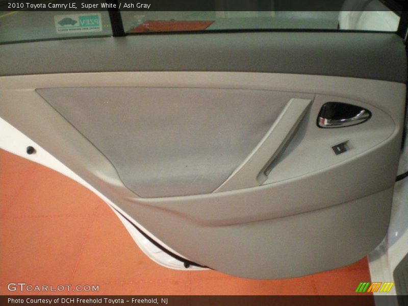 Super White / Ash Gray 2010 Toyota Camry LE