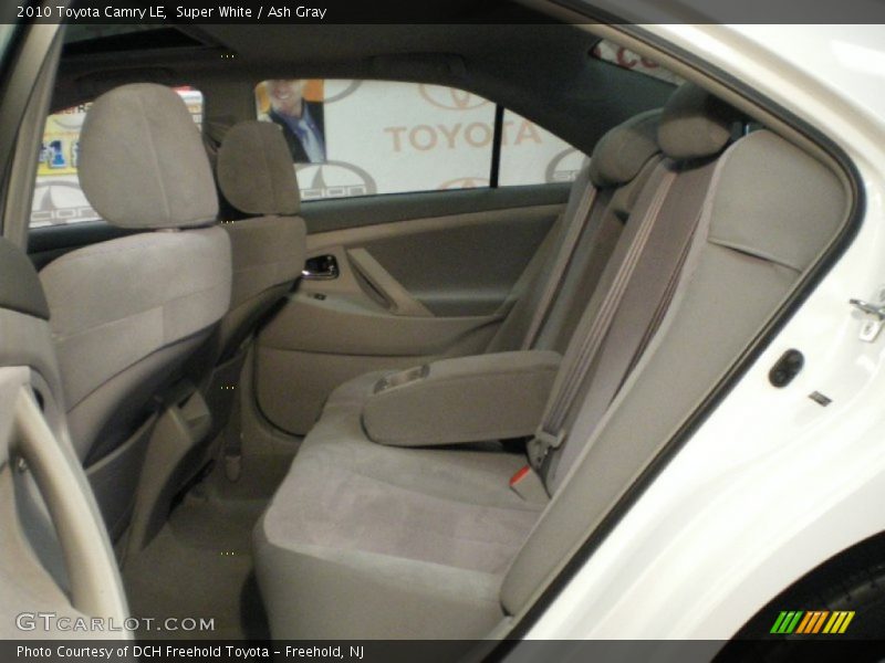 Super White / Ash Gray 2010 Toyota Camry LE