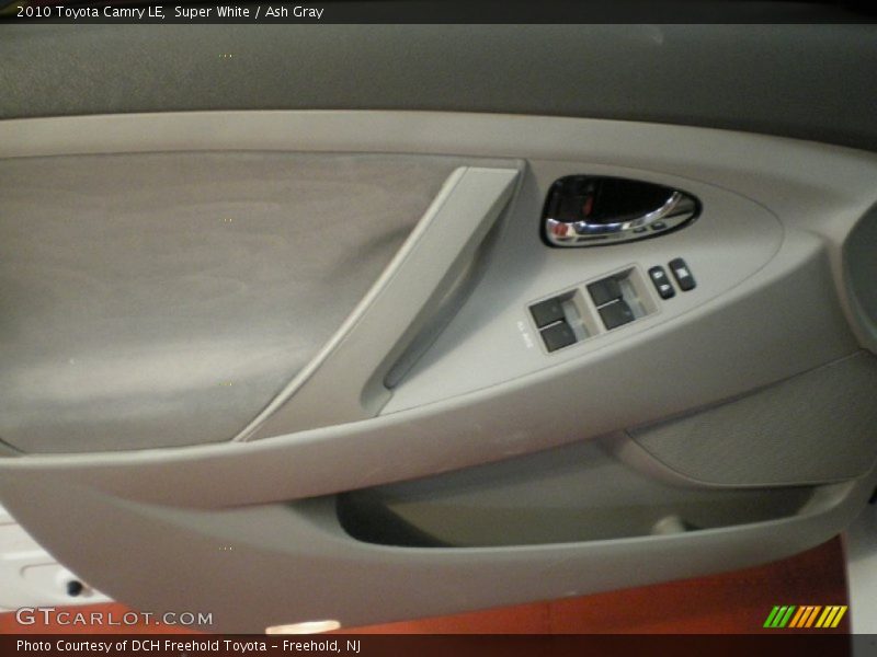 Super White / Ash Gray 2010 Toyota Camry LE