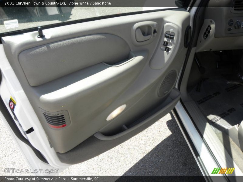 Stone White / Sandstone 2001 Chrysler Town & Country LXi