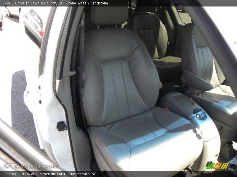 Stone White / Sandstone 2001 Chrysler Town & Country LXi