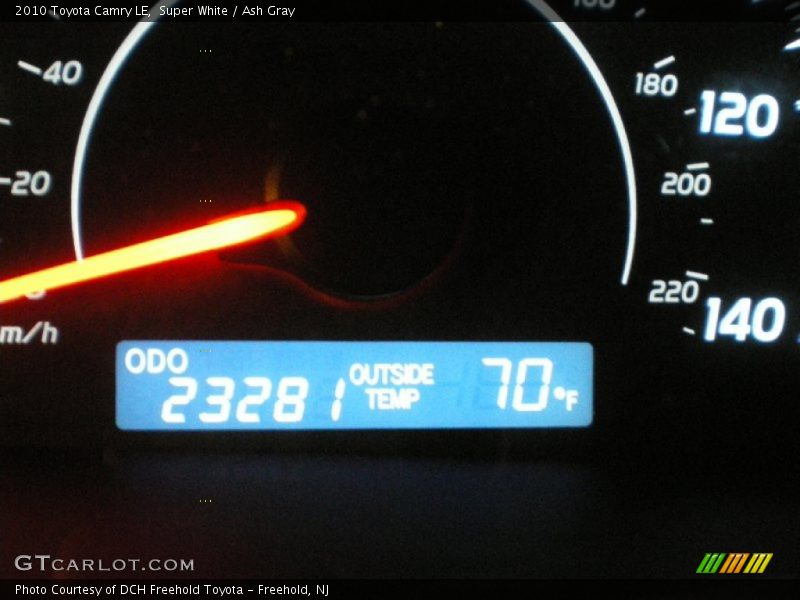 Super White / Ash Gray 2010 Toyota Camry LE