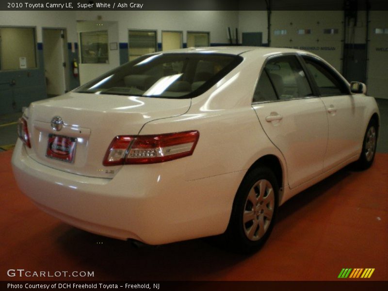 Super White / Ash Gray 2010 Toyota Camry LE