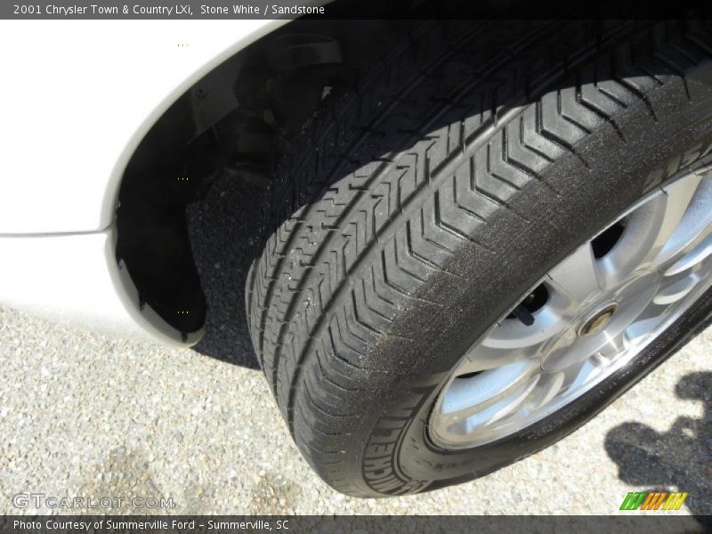 Stone White / Sandstone 2001 Chrysler Town & Country LXi