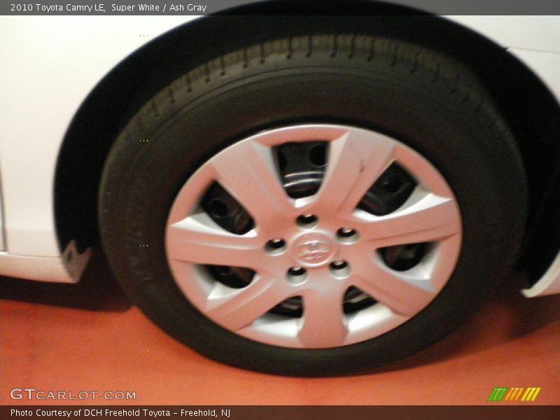 Super White / Ash Gray 2010 Toyota Camry LE