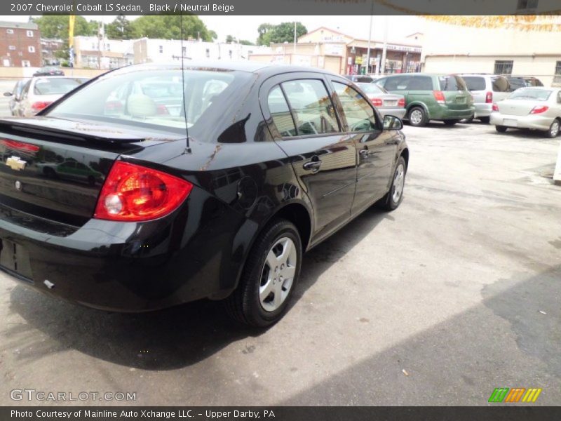Black / Neutral Beige 2007 Chevrolet Cobalt LS Sedan