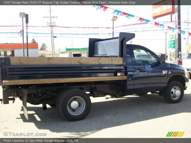 Patriot Blue Pearl / Medium Slate Gray 2007 Dodge Ram 3500 ST Regular Cab Dually Chassis