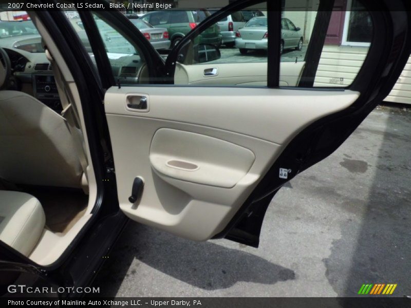 Black / Neutral Beige 2007 Chevrolet Cobalt LS Sedan