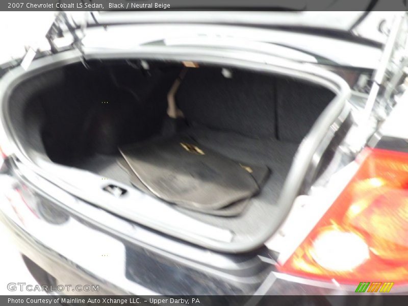 Black / Neutral Beige 2007 Chevrolet Cobalt LS Sedan
