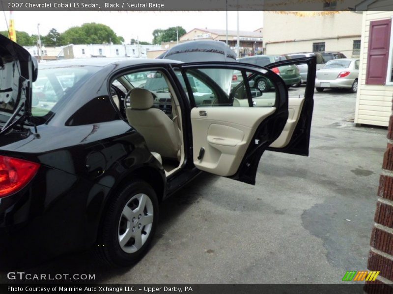Black / Neutral Beige 2007 Chevrolet Cobalt LS Sedan