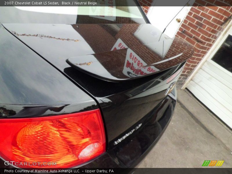 Black / Neutral Beige 2007 Chevrolet Cobalt LS Sedan