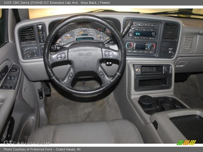 Onyx Black / Pewter 2005 GMC Sierra 2500HD SLT Extended Cab 4x4