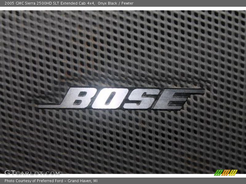 Onyx Black / Pewter 2005 GMC Sierra 2500HD SLT Extended Cab 4x4