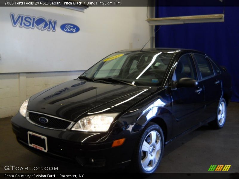 Pitch Black / Dark Flint/Light Flint 2005 Ford Focus ZX4 SES Sedan