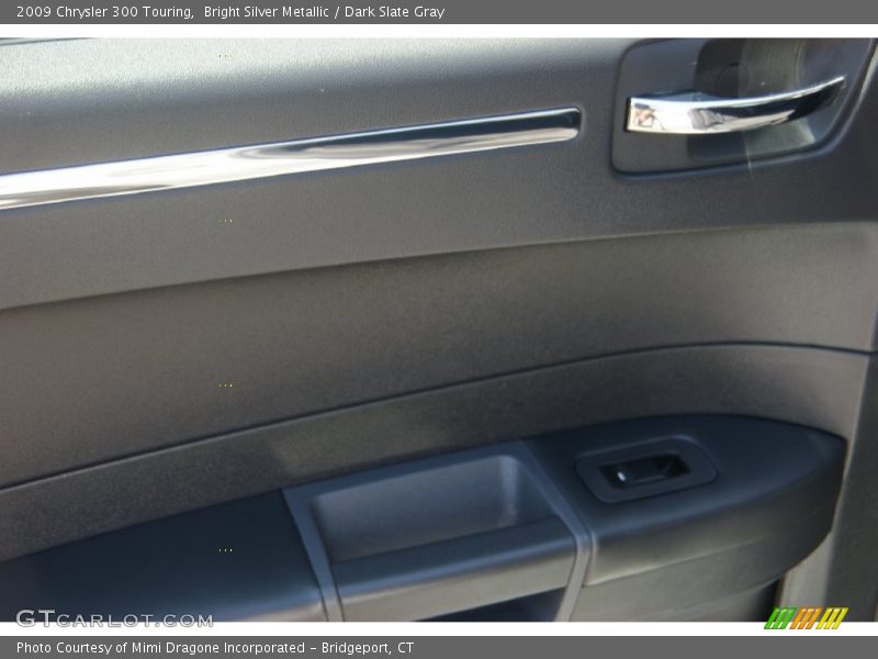 Bright Silver Metallic / Dark Slate Gray 2009 Chrysler 300 Touring