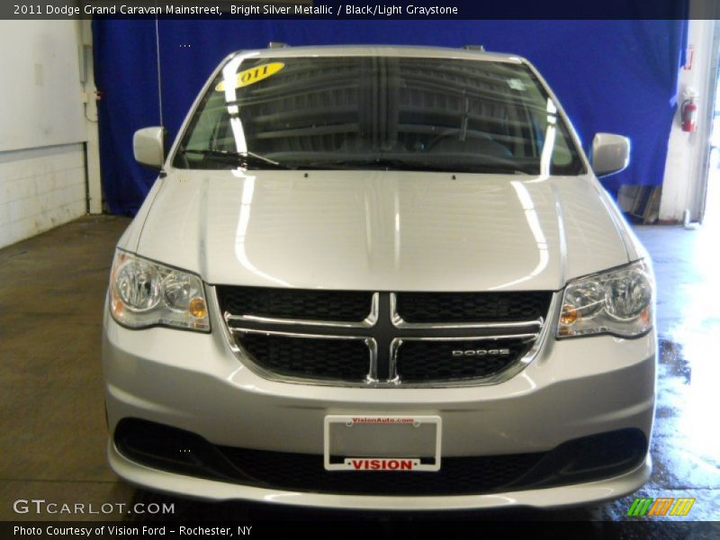 Bright Silver Metallic / Black/Light Graystone 2011 Dodge Grand Caravan Mainstreet