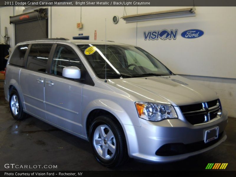 Bright Silver Metallic / Black/Light Graystone 2011 Dodge Grand Caravan Mainstreet