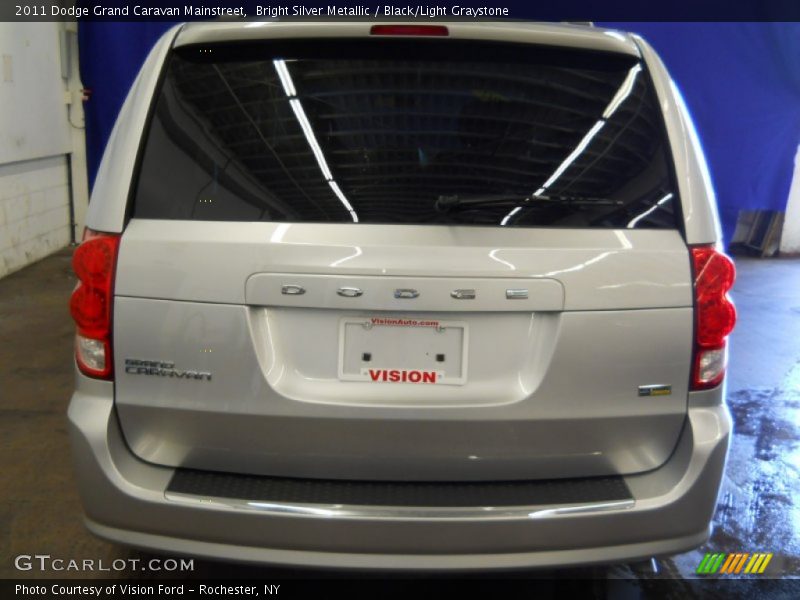 Bright Silver Metallic / Black/Light Graystone 2011 Dodge Grand Caravan Mainstreet