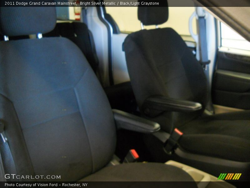 Bright Silver Metallic / Black/Light Graystone 2011 Dodge Grand Caravan Mainstreet