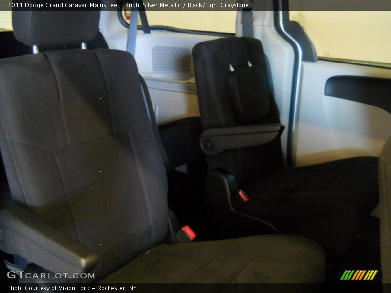 Bright Silver Metallic / Black/Light Graystone 2011 Dodge Grand Caravan Mainstreet