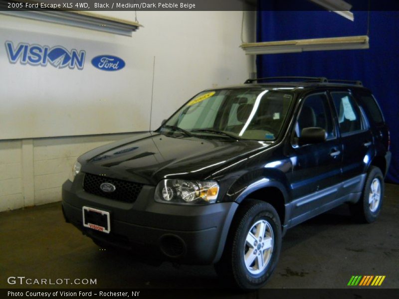 Black / Medium/Dark Pebble Beige 2005 Ford Escape XLS 4WD