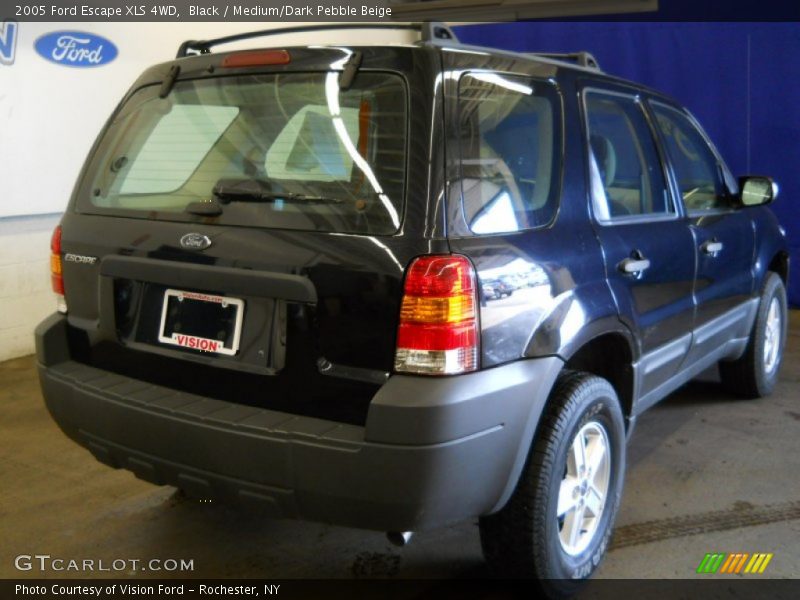 Black / Medium/Dark Pebble Beige 2005 Ford Escape XLS 4WD
