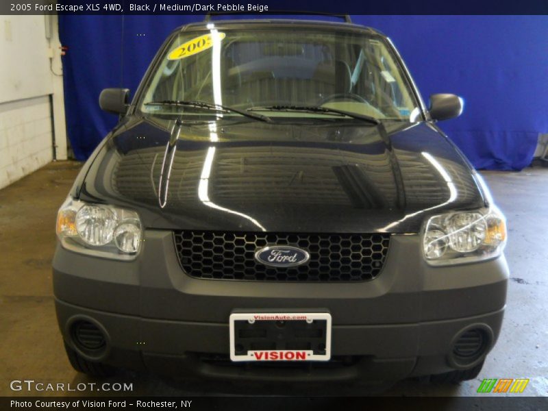 Black / Medium/Dark Pebble Beige 2005 Ford Escape XLS 4WD