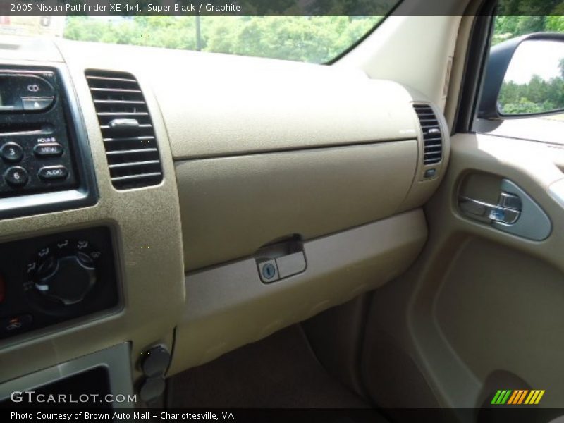 Super Black / Graphite 2005 Nissan Pathfinder XE 4x4