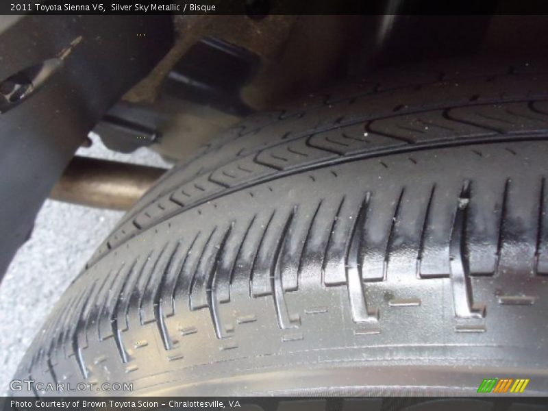 Silver Sky Metallic / Bisque 2011 Toyota Sienna V6