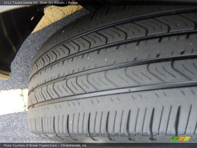 Silver Sky Metallic / Bisque 2011 Toyota Sienna V6