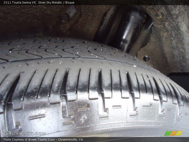 Silver Sky Metallic / Bisque 2011 Toyota Sienna V6