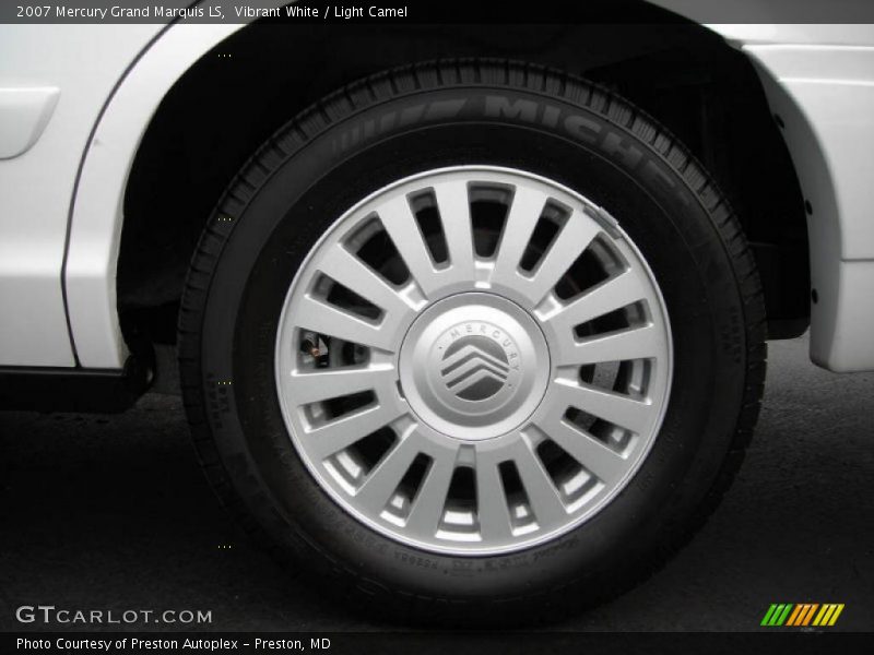 Vibrant White / Light Camel 2007 Mercury Grand Marquis LS