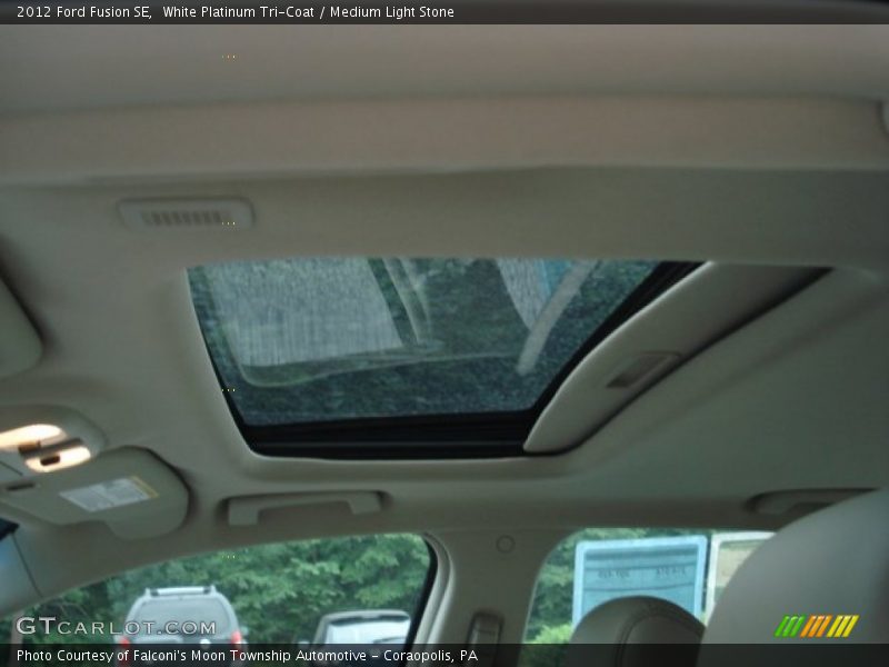 White Platinum Tri-Coat / Medium Light Stone 2012 Ford Fusion SE