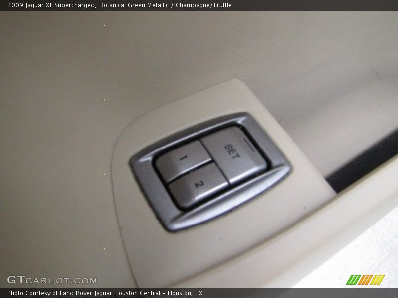 Botanical Green Metallic / Champagne/Truffle 2009 Jaguar XF Supercharged