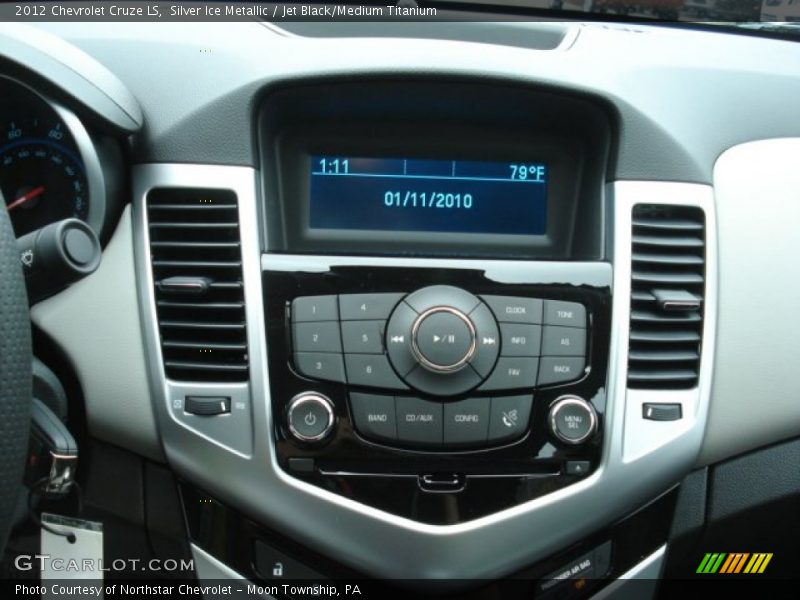 Silver Ice Metallic / Jet Black/Medium Titanium 2012 Chevrolet Cruze LS