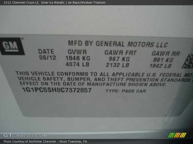 Silver Ice Metallic / Jet Black/Medium Titanium 2012 Chevrolet Cruze LS