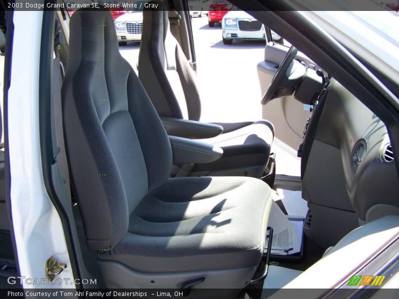 Stone White / Gray 2003 Dodge Grand Caravan SE