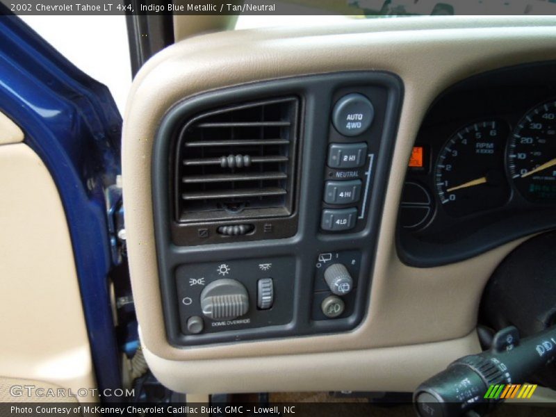 Controls of 2002 Tahoe LT 4x4