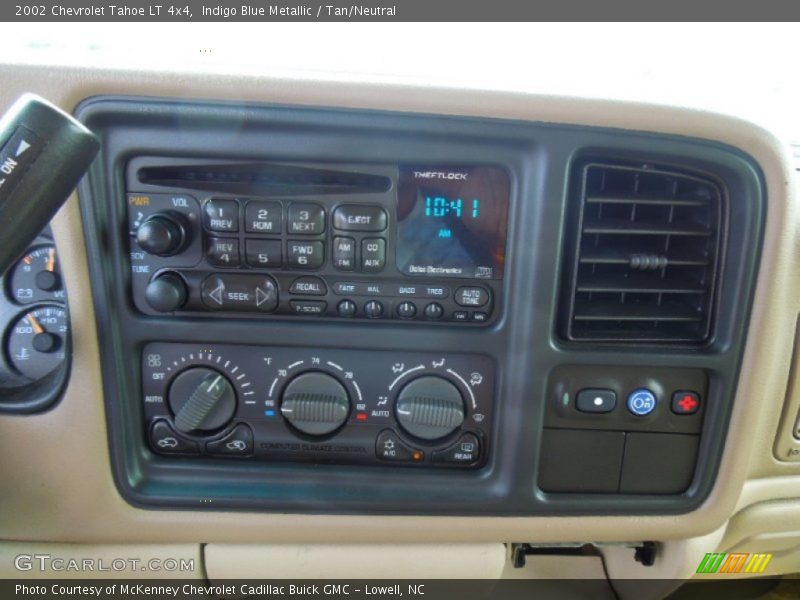 Controls of 2002 Tahoe LT 4x4