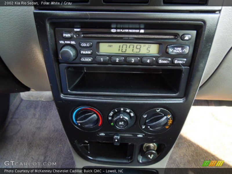Polar White / Gray 2002 Kia Rio Sedan