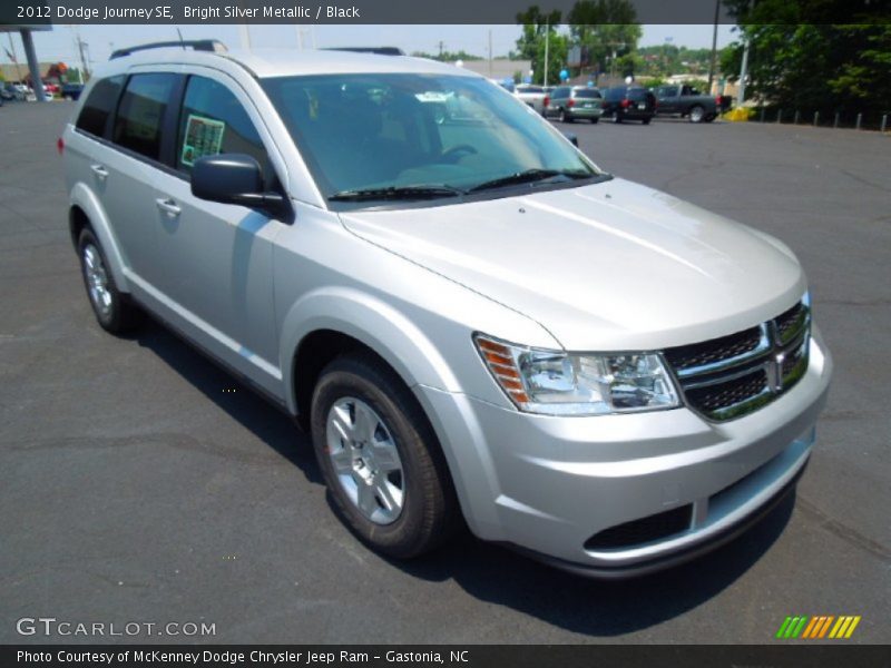 Bright Silver Metallic / Black 2012 Dodge Journey SE