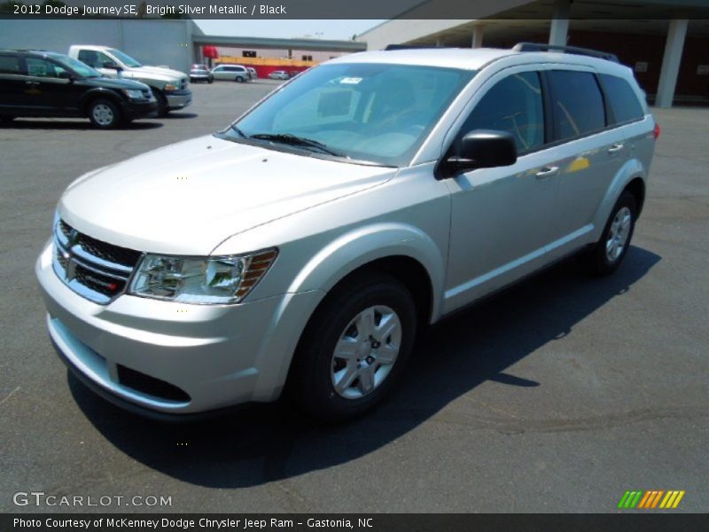 Bright Silver Metallic / Black 2012 Dodge Journey SE